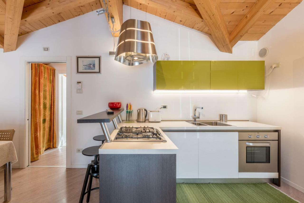 Mansarda Di Alex E Nataly Apartman Calceranica al Lago Kültér fotó