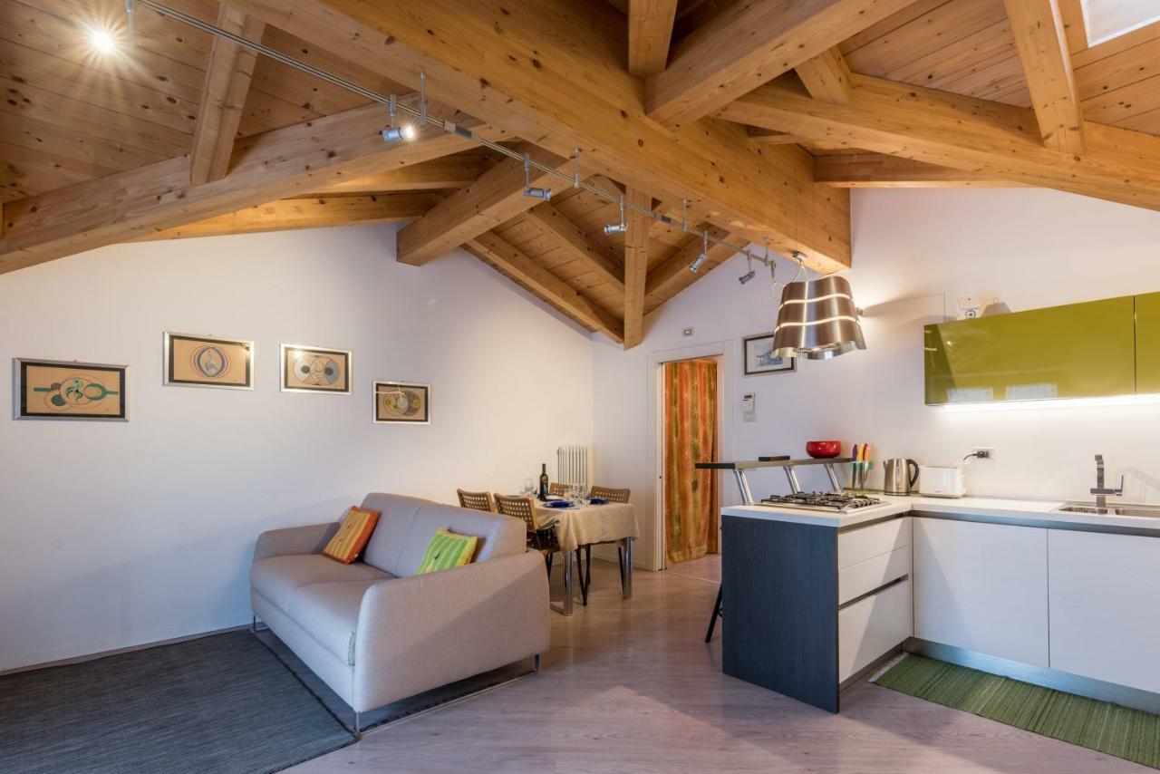 Mansarda Di Alex E Nataly Apartman Calceranica al Lago Kültér fotó