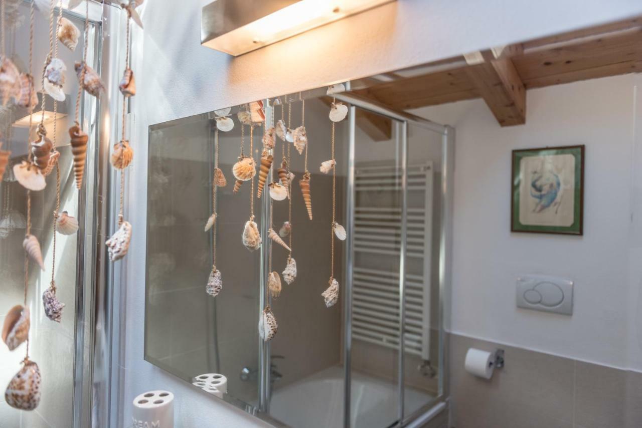 Mansarda Di Alex E Nataly Apartman Calceranica al Lago Kültér fotó