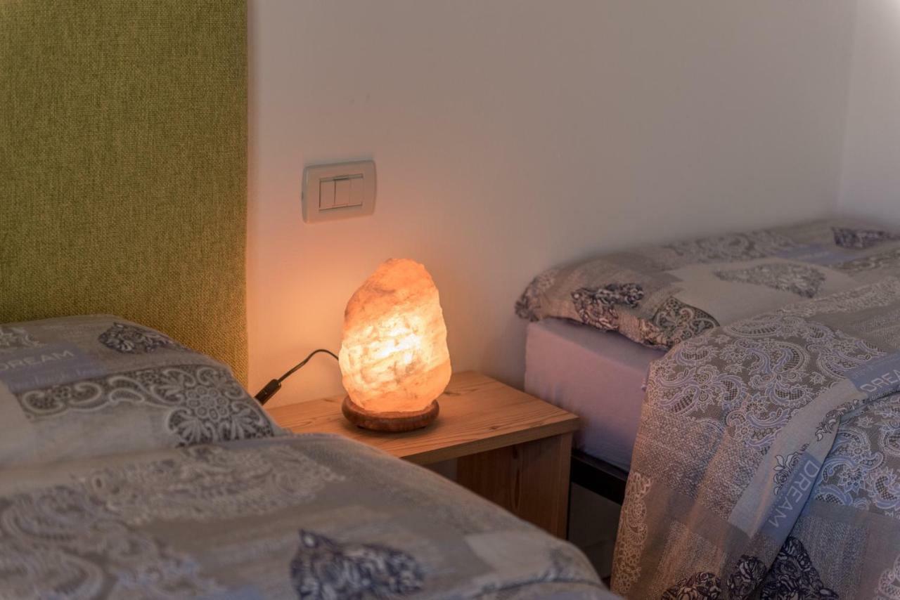 Mansarda Di Alex E Nataly Apartman Calceranica al Lago Kültér fotó